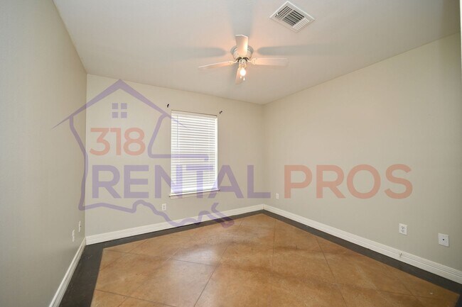 Building Photo - Three Bed, Two Bath Home in Ruston!