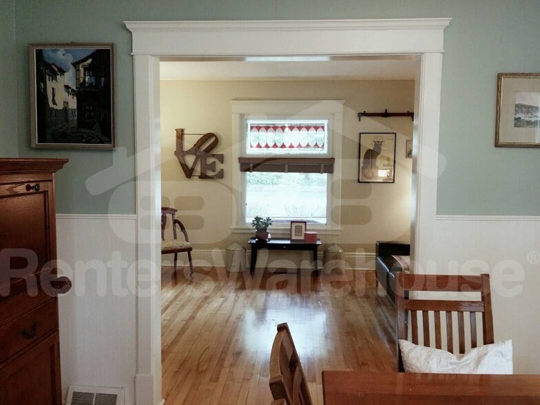 Building Photo - 1303 2nd St