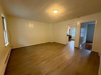 Building Photo - 26 Richmond Ln