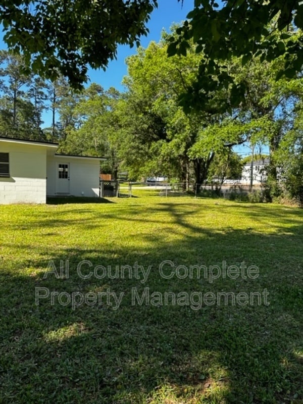 Building Photo - 6004 Marsha Dr