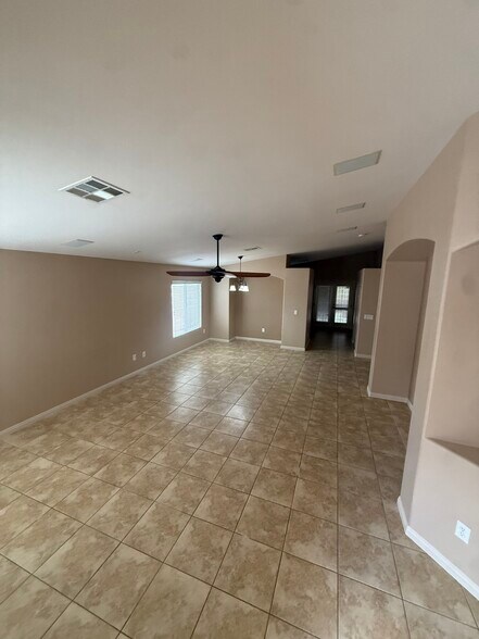 Building Photo - 4420 Meadowlark Wing Way