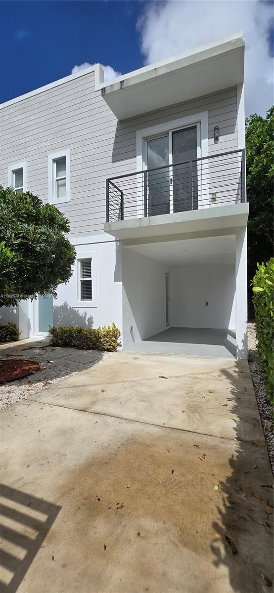 Building Photo - 3823 Thomas Ave