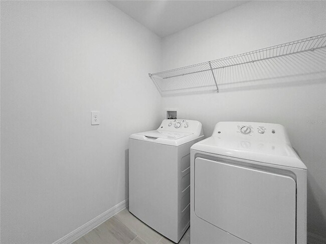 Building Photo - 17600 Shirewood Wy