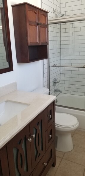 Building Photo - 18340 Collins St