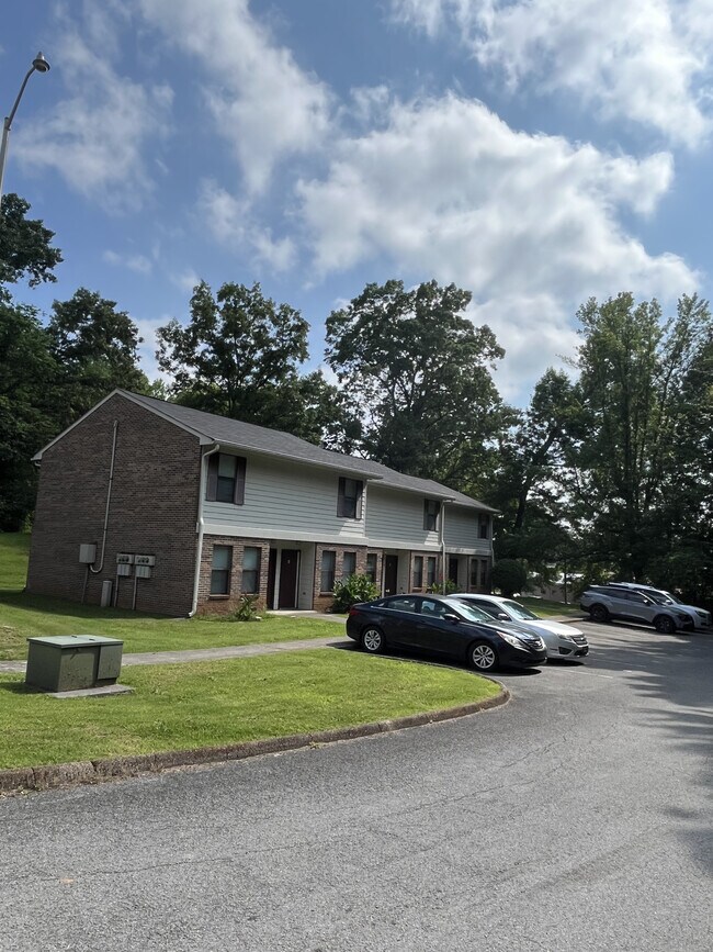 Building Photo - Cumberland Pointe