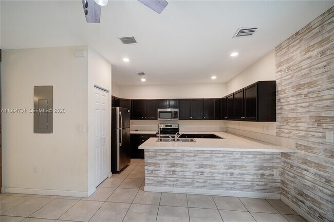 Building Photo - 11508 SW 248th Ln