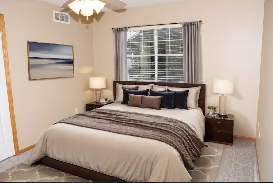 Building Photo - 8248 S 85th St