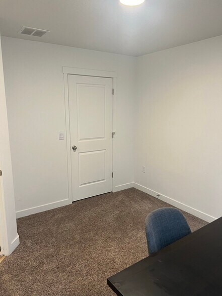 Building Photo - 324 S 1150 W