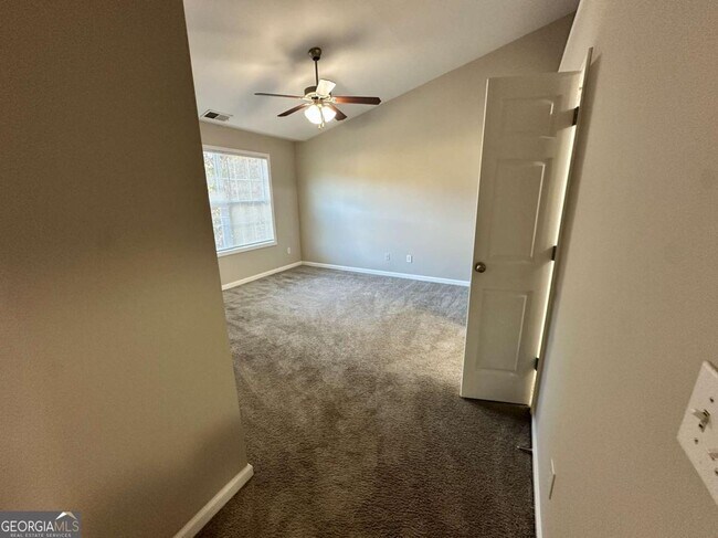 Building Photo - 4295 Youngstown Cir