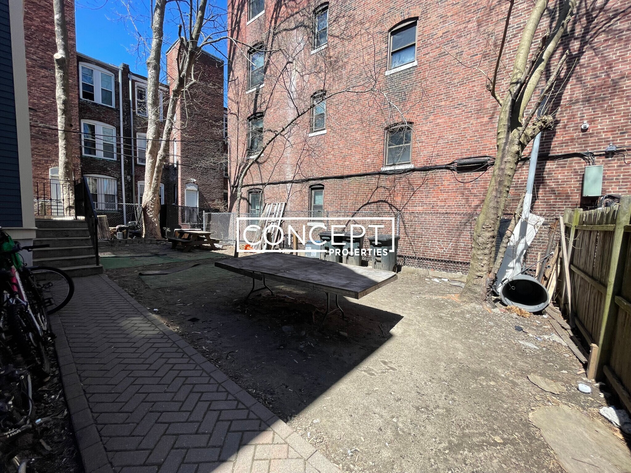 Building Photo - 721 Parker St