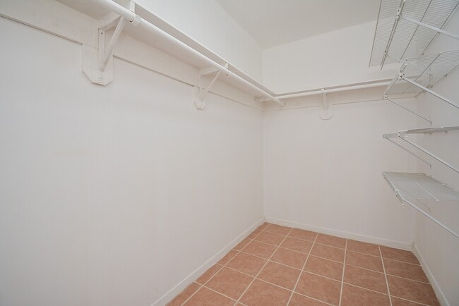 Building Photo - 21318 Park Valley Dr