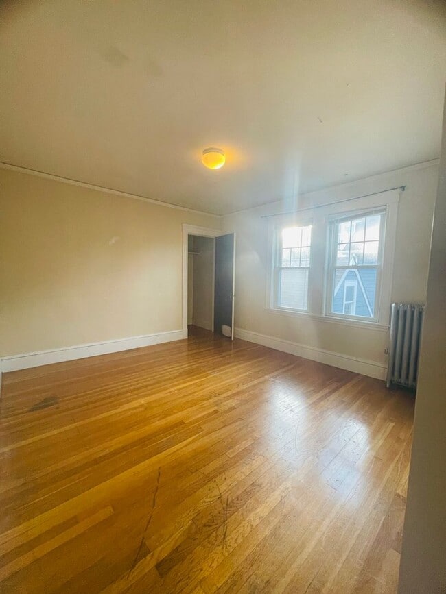 Building Photo - 16 Templeton Pkwy