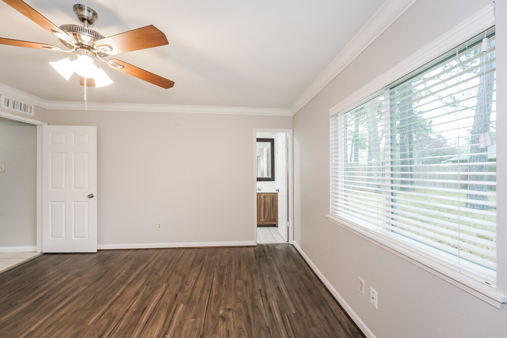 Building Photo - 2839 Canary Ln