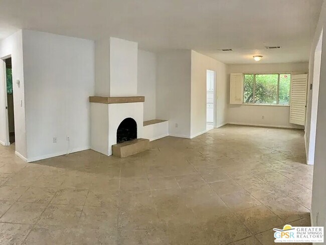 Building Photo - 123 W San Carlos Rd
