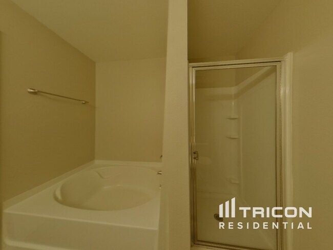 Building Photo - 4614 Christenbury Hills Ln
