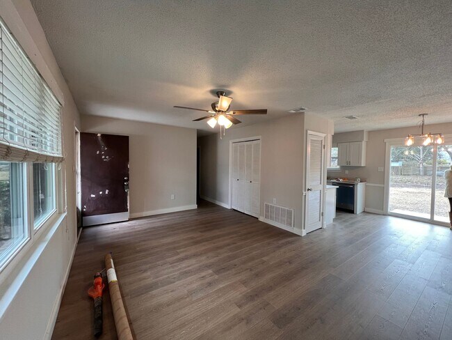 Building Photo - Piercefield Forest-Richmond Hill