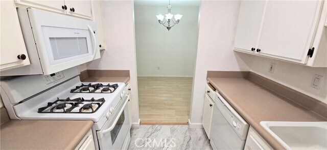 Building Photo - 630 W Dryden St