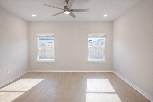 Building Photo - 6005 SW Desert Ave