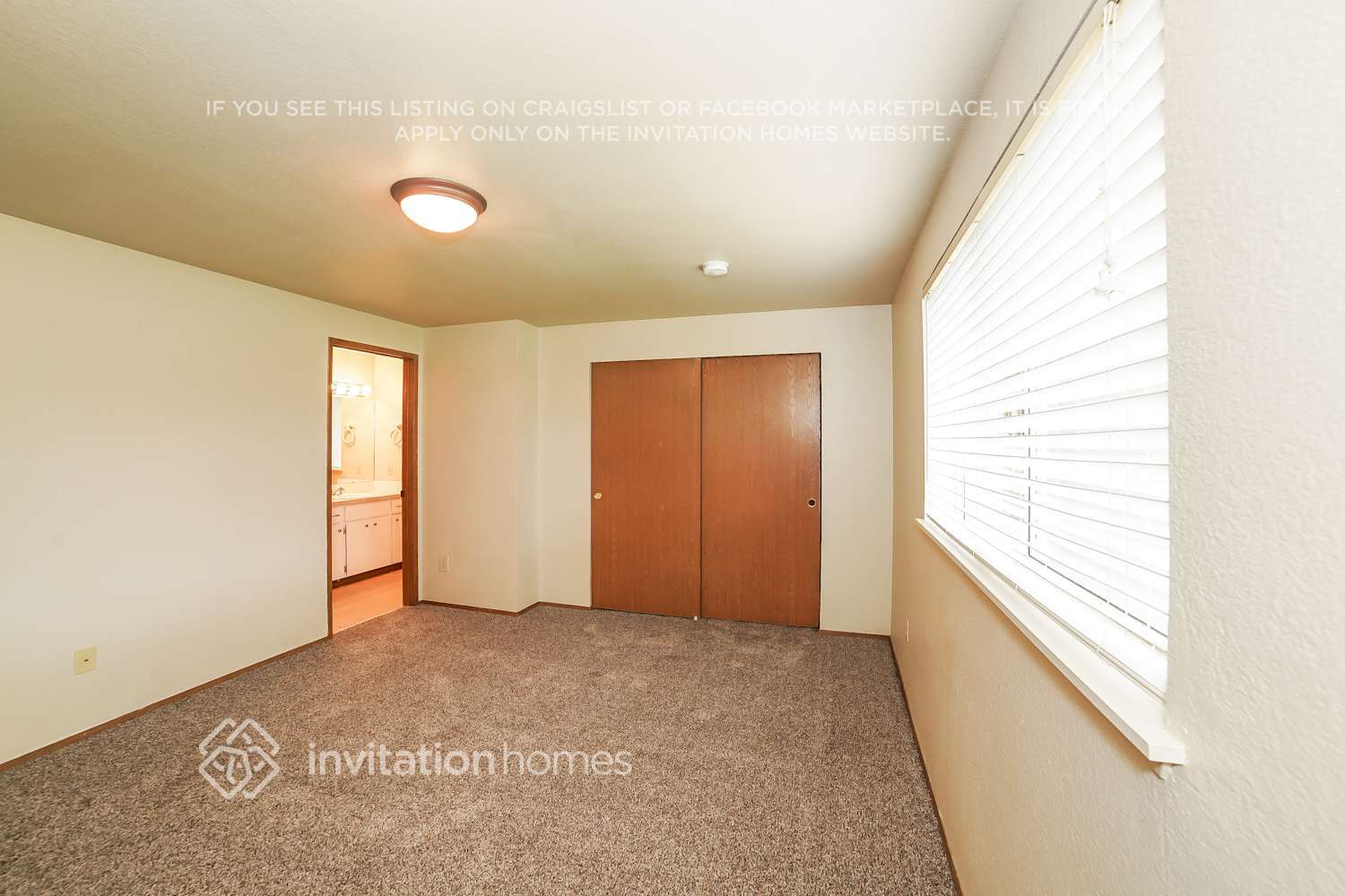 Building Photo - 15605 120th Ave E