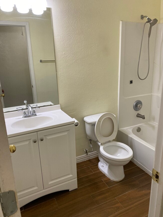 Building Photo - 2818 Orchid Tree Ln