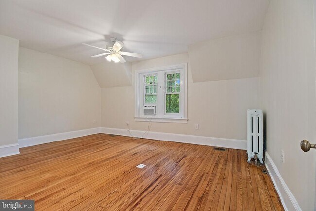 Building Photo - 1120 East Capitol St NE