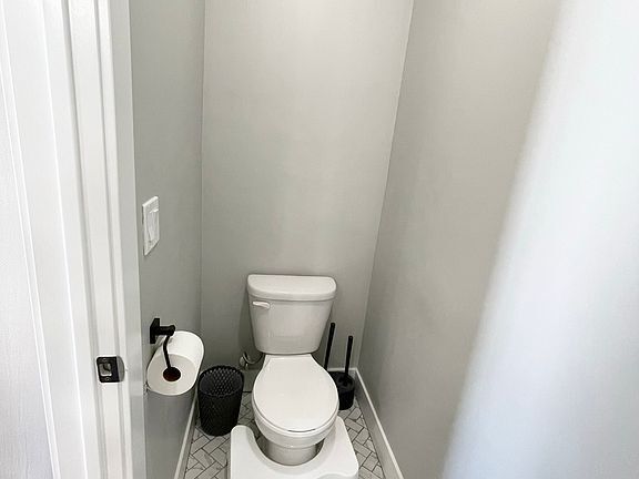 Building Photo - 1999 E Abbey Way