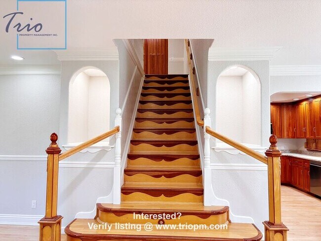 Building Photo - 2693 Chula Vista Dr