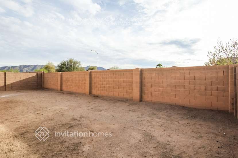 Building Photo - 6826 S 30th Ln