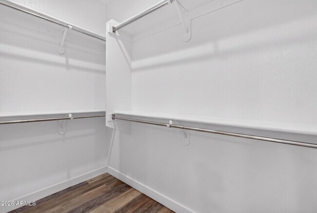 Building Photo - 15221 N Clubgate Dr