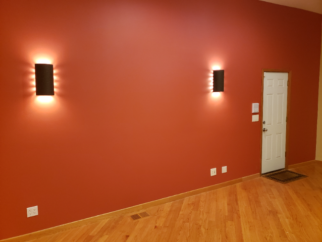 Building Photo - 8058 S Brandon Ave