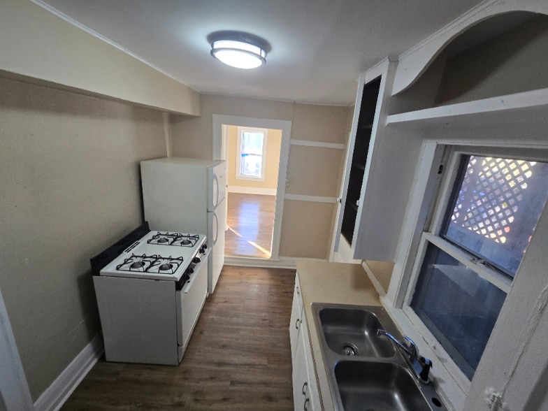 Building Photo - 1310 Home Pl