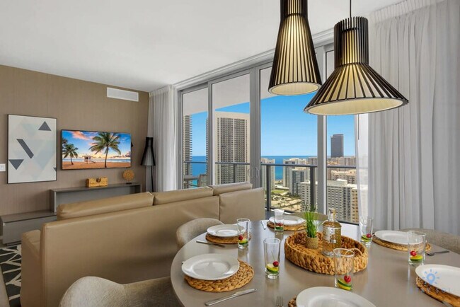 Building Photo - 4010 S Ocean Dr