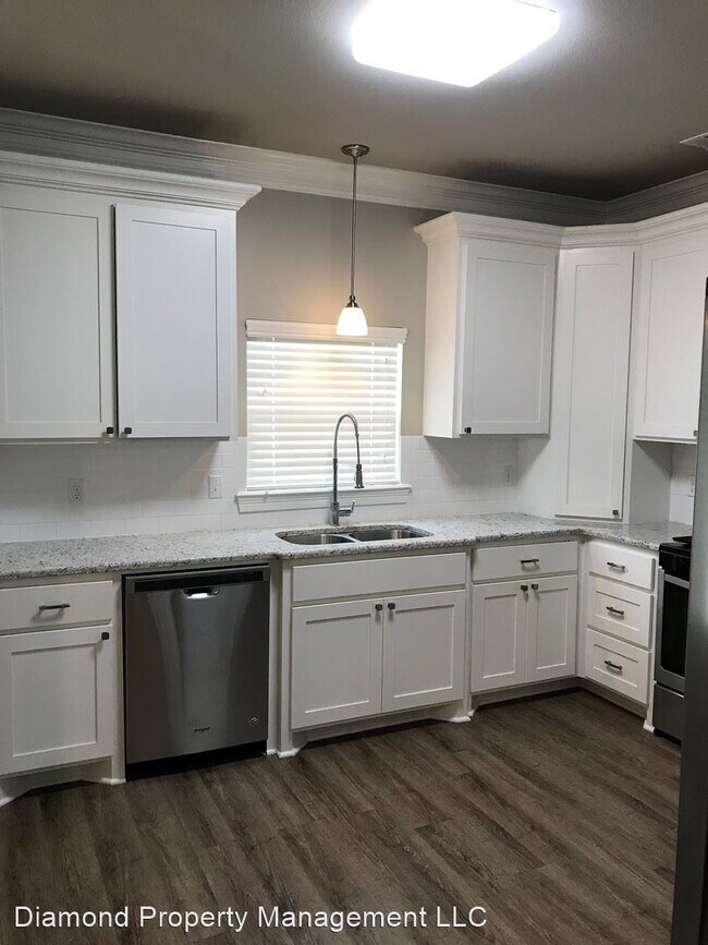 Building Photo - 3 br, 2.5 bath House - 507 Perfect Place