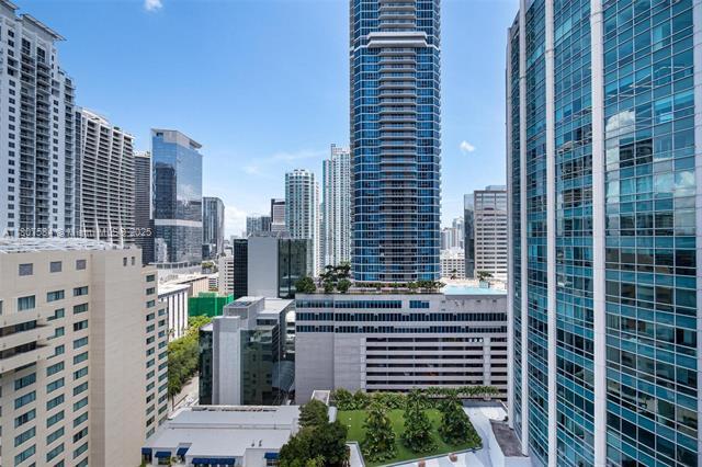 Building Photo - 1200 Brickell Bay Dr