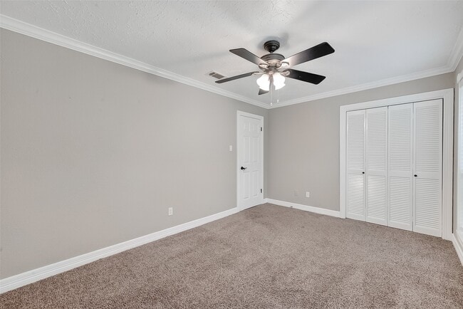 Building Photo - 13907 Old Village Ln