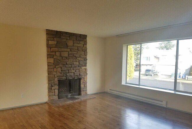 Building Photo - Desired NE Tacoma Community