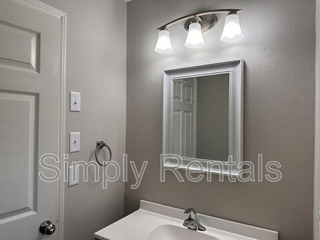 Building Photo - 11015 I-30 Frontage Rd