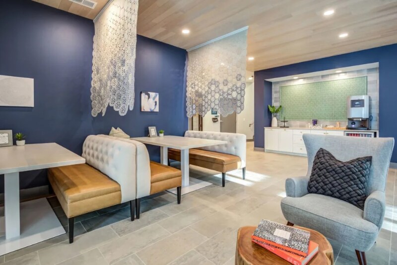 Building Photo - 1010 Maple Ave