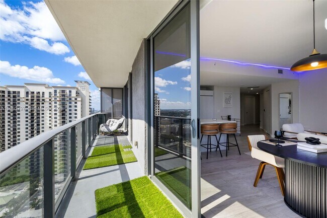 Building Photo - 45 SW 9th St