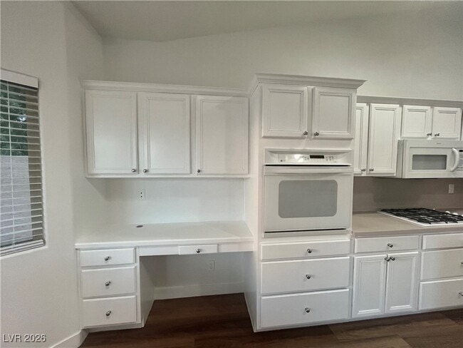 Building Photo - 3816 Waynesvill St