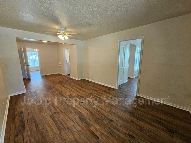 Building Photo - 6540 Hollis Ave