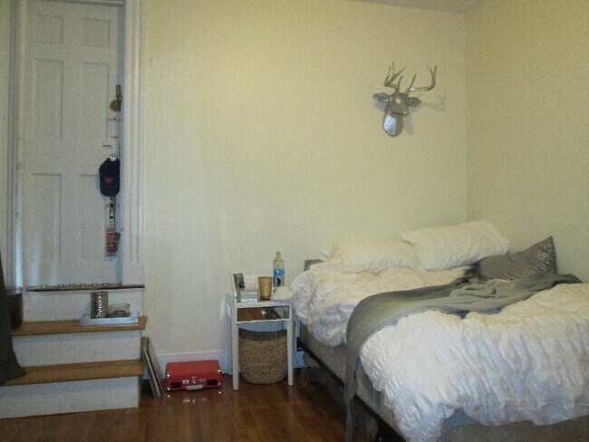 Building Photo - 21 St Lukes Rd