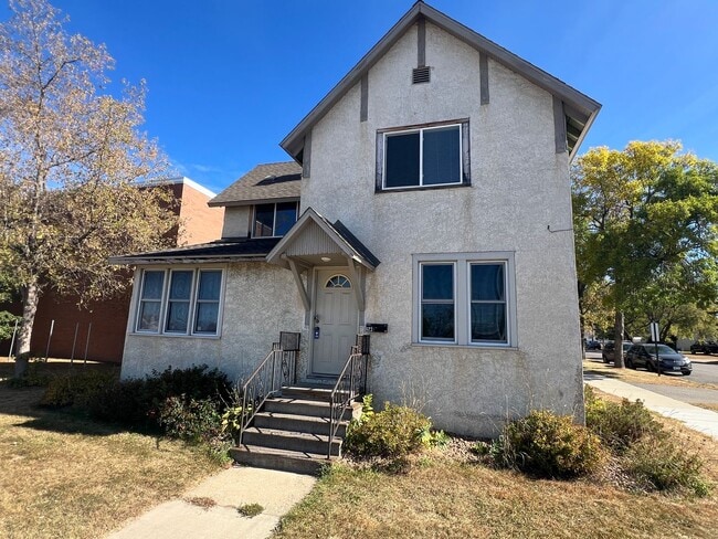 Primary Photo - 623 S 6th St