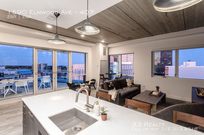 Building Photo - Centrum Evanston - Luxury 2 Bedroom 2 Bath