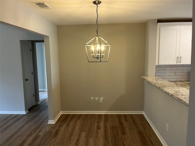 Building Photo - 11026 Malden Dr