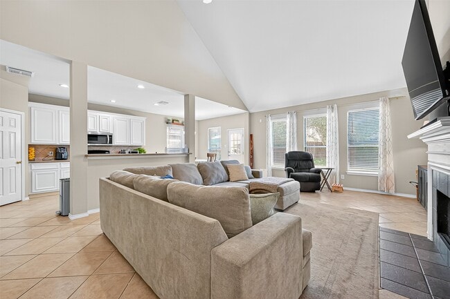 Building Photo - 6019 Gablestone Ln