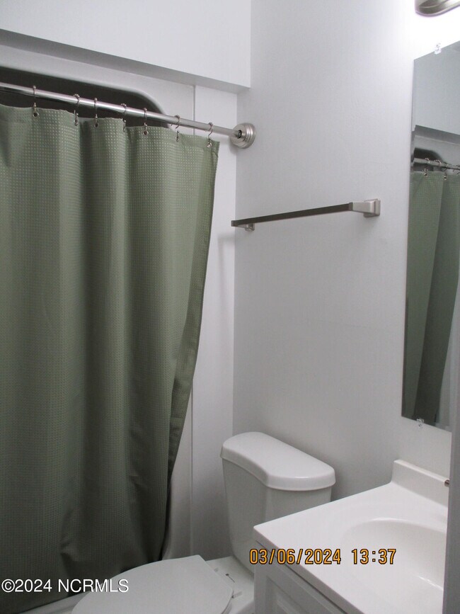 Building Photo - 4169 Spirea Dr