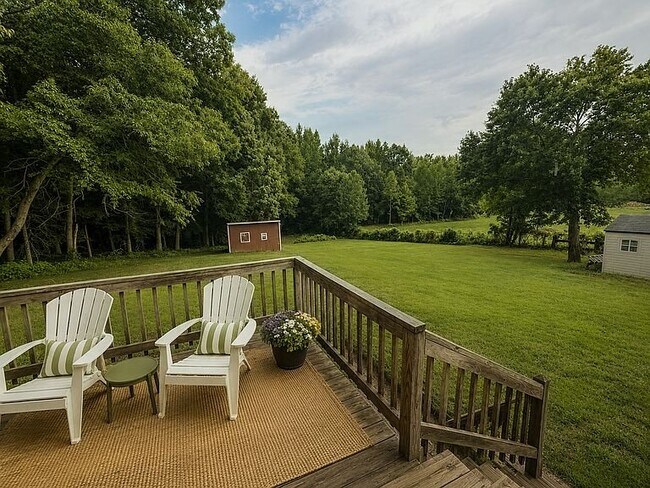 Building Photo - 1411 Holly Grove Dr