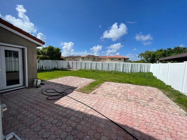 Building Photo - 13335 SW 144th Ter