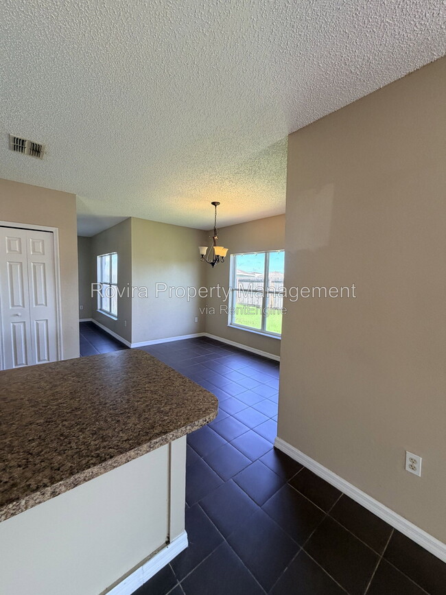 Building Photo - 2225 Rio Grande Canyon Loop